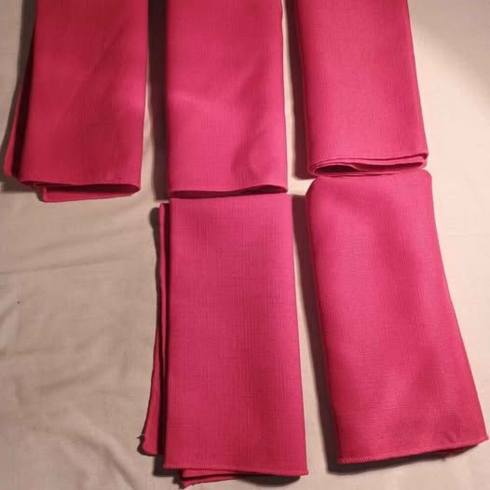 Set of 5 red cloth napkins 17.37 x 17.37 in